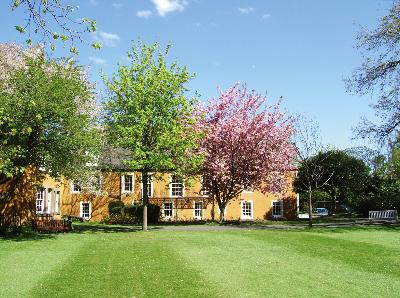 Jardines de Loretto School